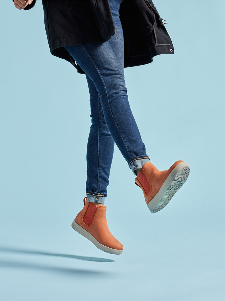 Kicker Chelsea Leather | BOGS Popular